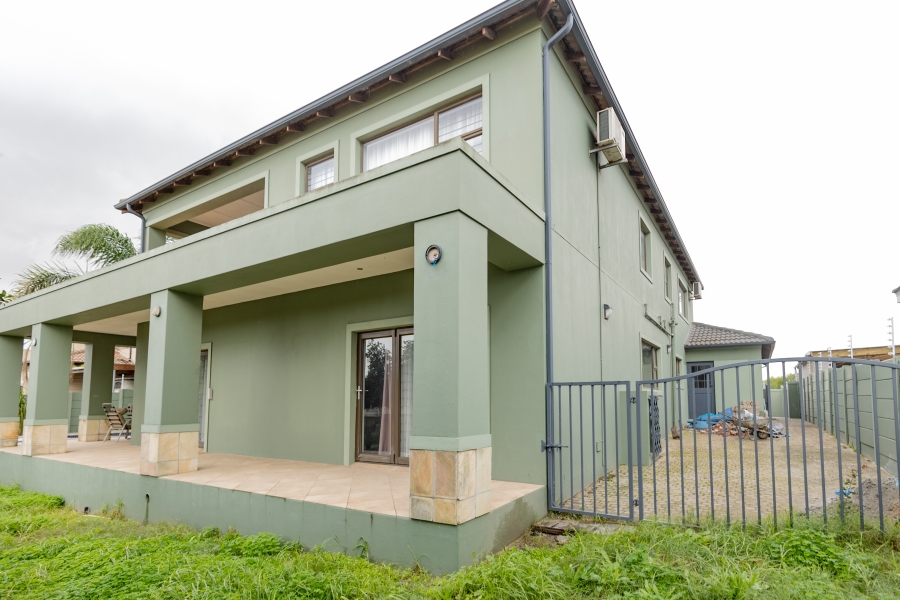 5 Bedroom Property for Sale in Haasendal Western Cape